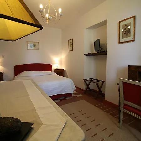 Ξενοδοχείο Logis Restaurant La Bastide Du Vebron 2*