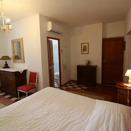 Logis Restaurant La Bastide Du Vebron גרוספייר