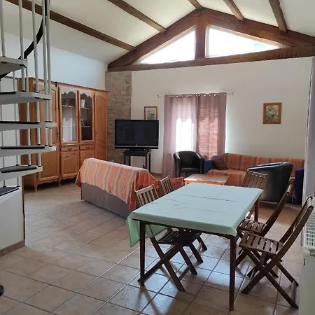 Hotel Logis Restaurant La Bastide Du Vébron Grospierres