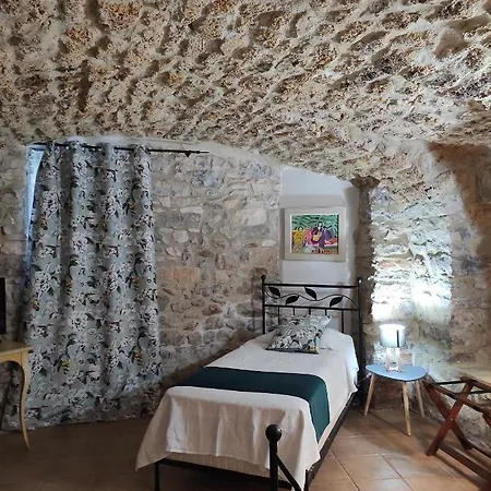 Logis Restaurant La Bastide Du Vebron מלון 2*