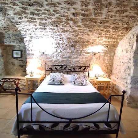 Logis Restaurant La Bastide Du Vebron Hotel