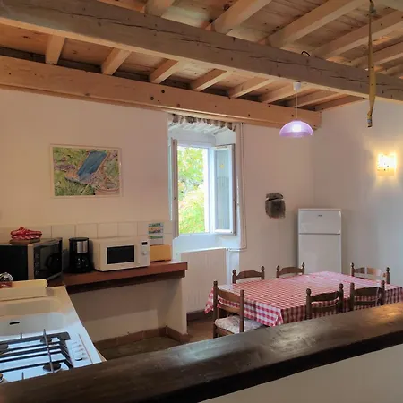 Logis Restaurant La Bastide Du Vebron גרוספייר